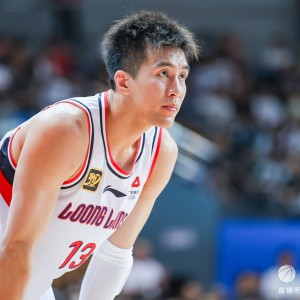 开云-郭艾伦广州队生涯两个赛季仅出战19场 场均14.5分2.9板4.5助