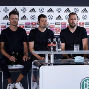 开云-弗利克宣言：表现好就会入选，用美丽足球重返第一