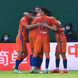 开云APP-冲击半程冠军？泰山只需1条件 无解轰炸成最大利器